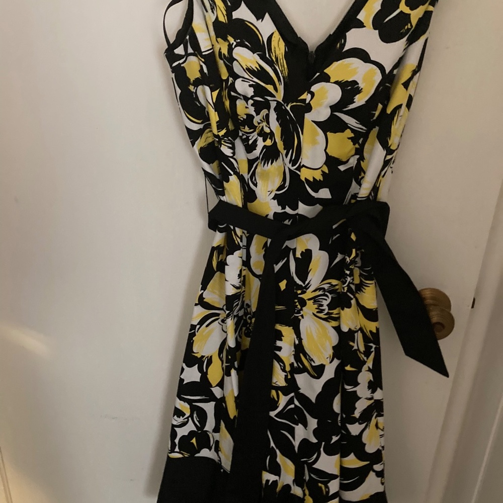 Dress. Nine West. Size 6